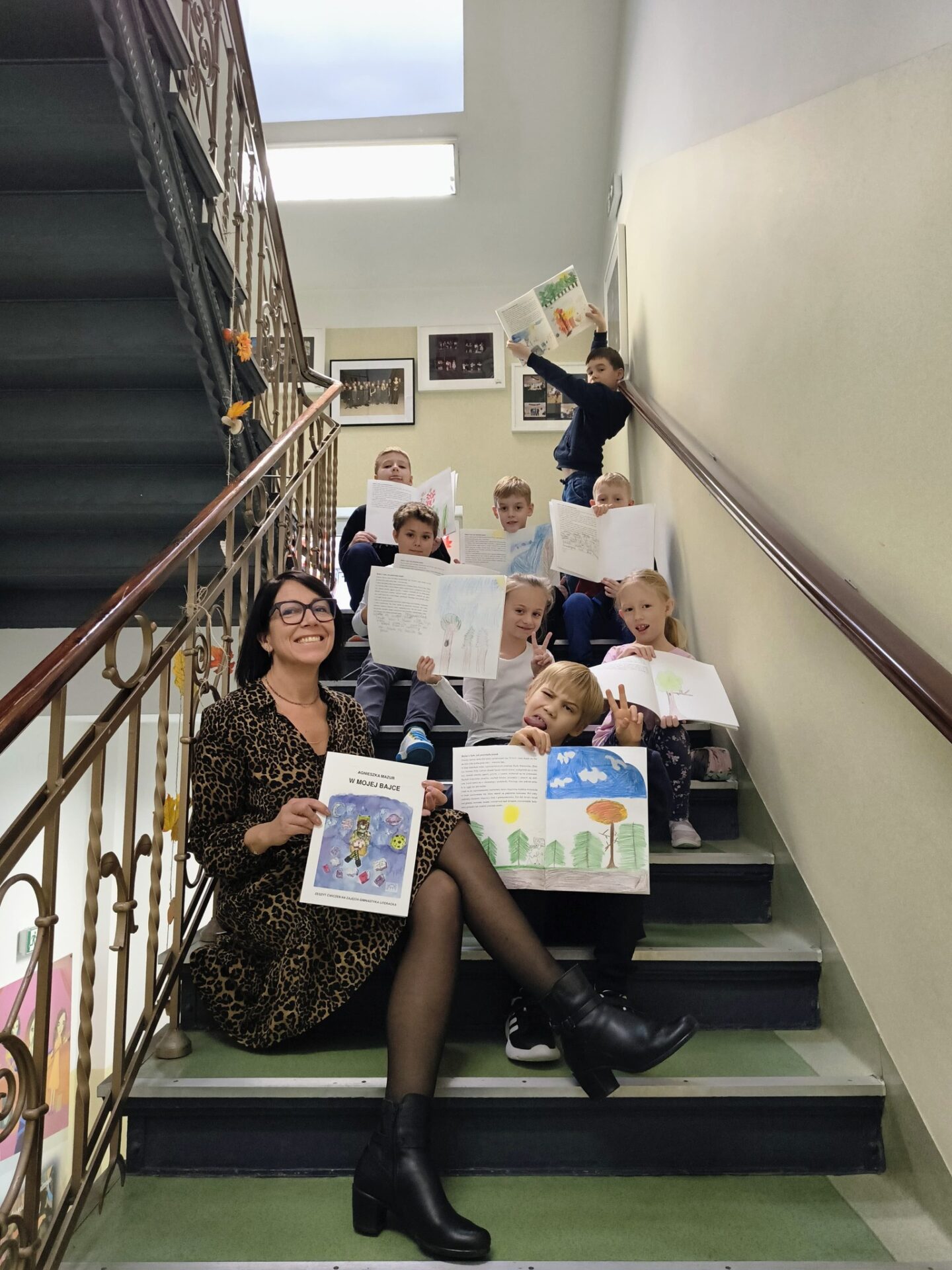 ECHA Z MDK- A | KOMPOT Z WIŚNI | W MOJEJ BAJCE. Dorobek literacki pracowni dziennikarskiej p. Agnieszki Mazur